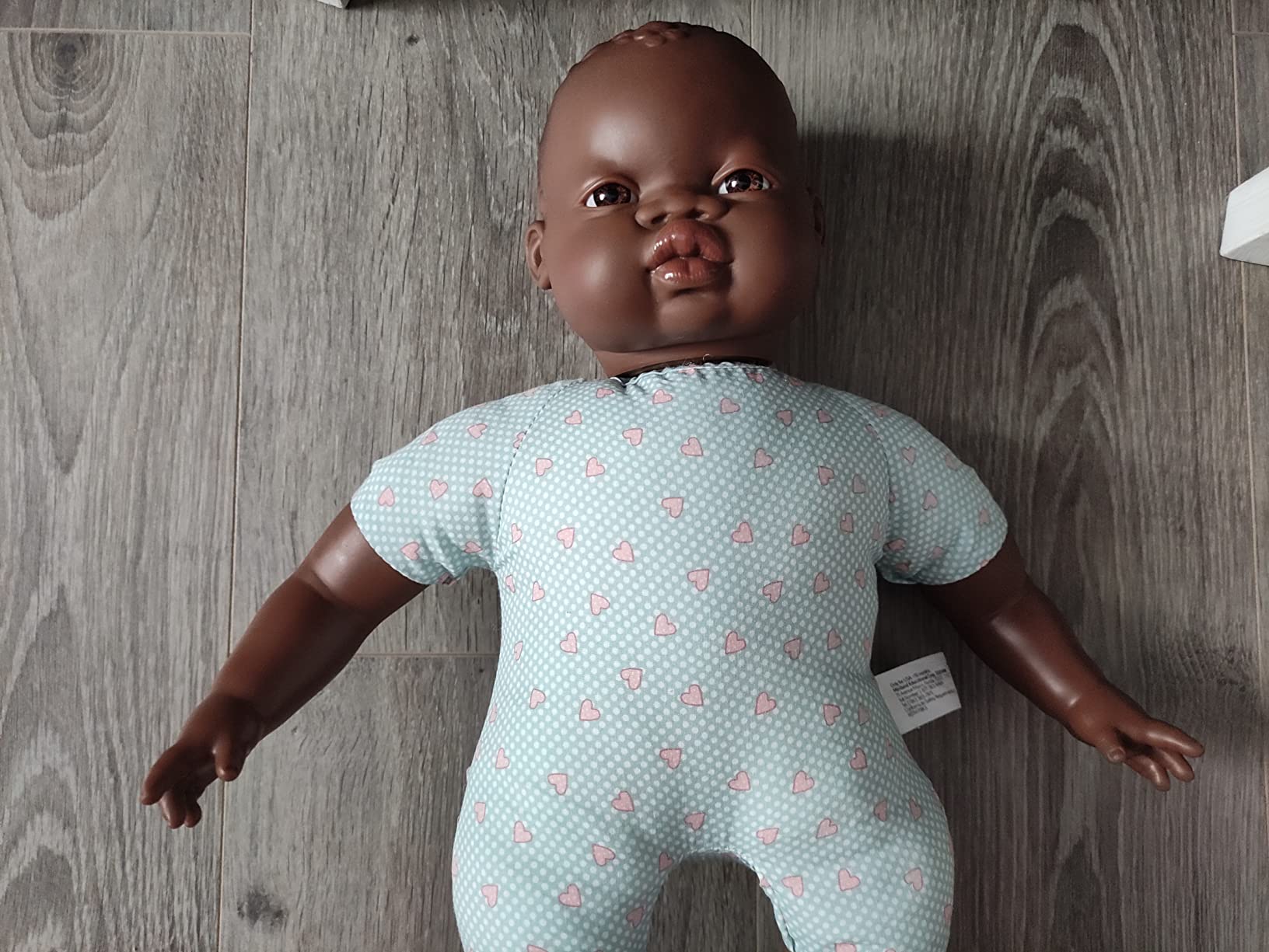 Miniland Babypuppe 40cm afrikanisch weicher Stoffkörper Vanilleduft