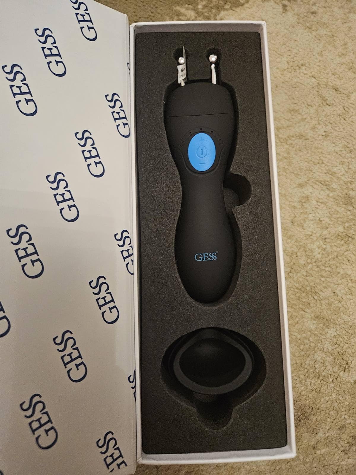 GESS MT Mikrostrom Gesichtsmassagegerät EMS Anti-Aging Batterie