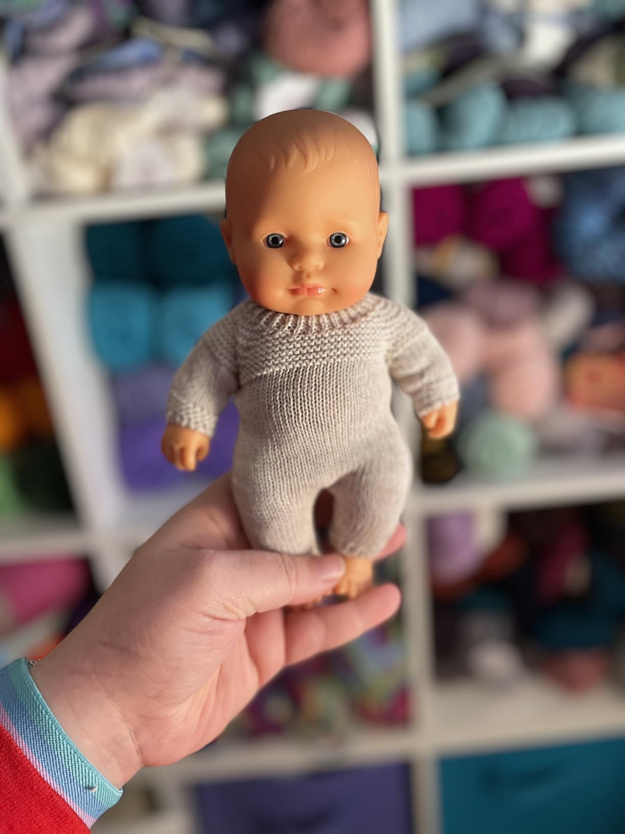 Miniland Dolls Strickpyjama beige für 21 cm Puppen Recycling
