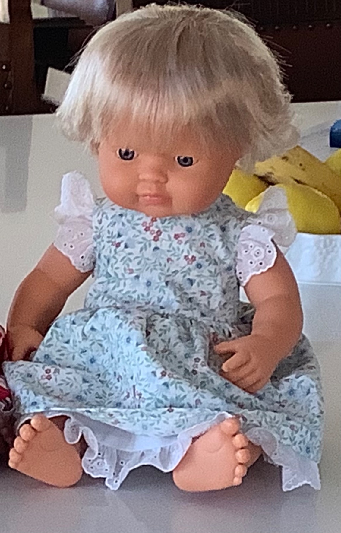 Miniland Babypuppe europäisches Mädchen 38cm Vinyl