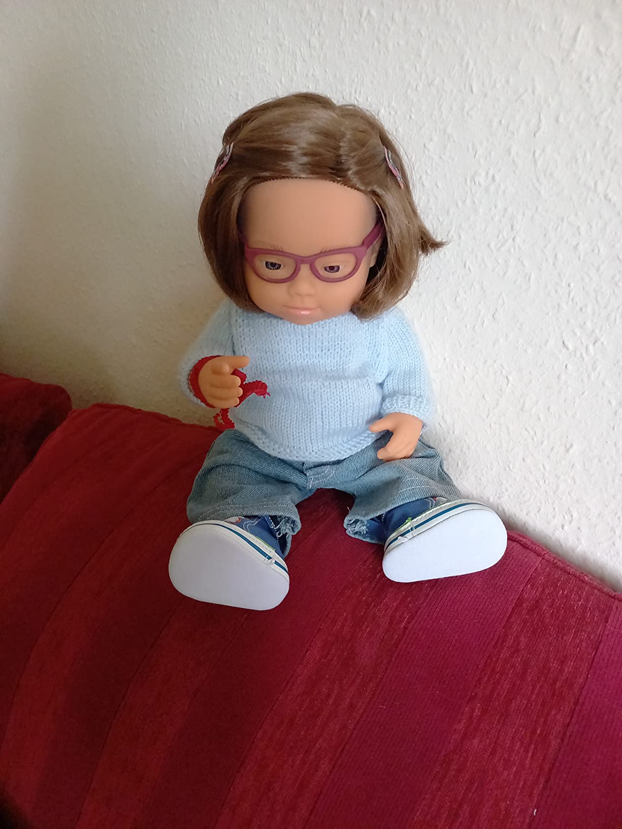 Miniland 31110 Babypuppe europäisches Mädchen 38cm Brille