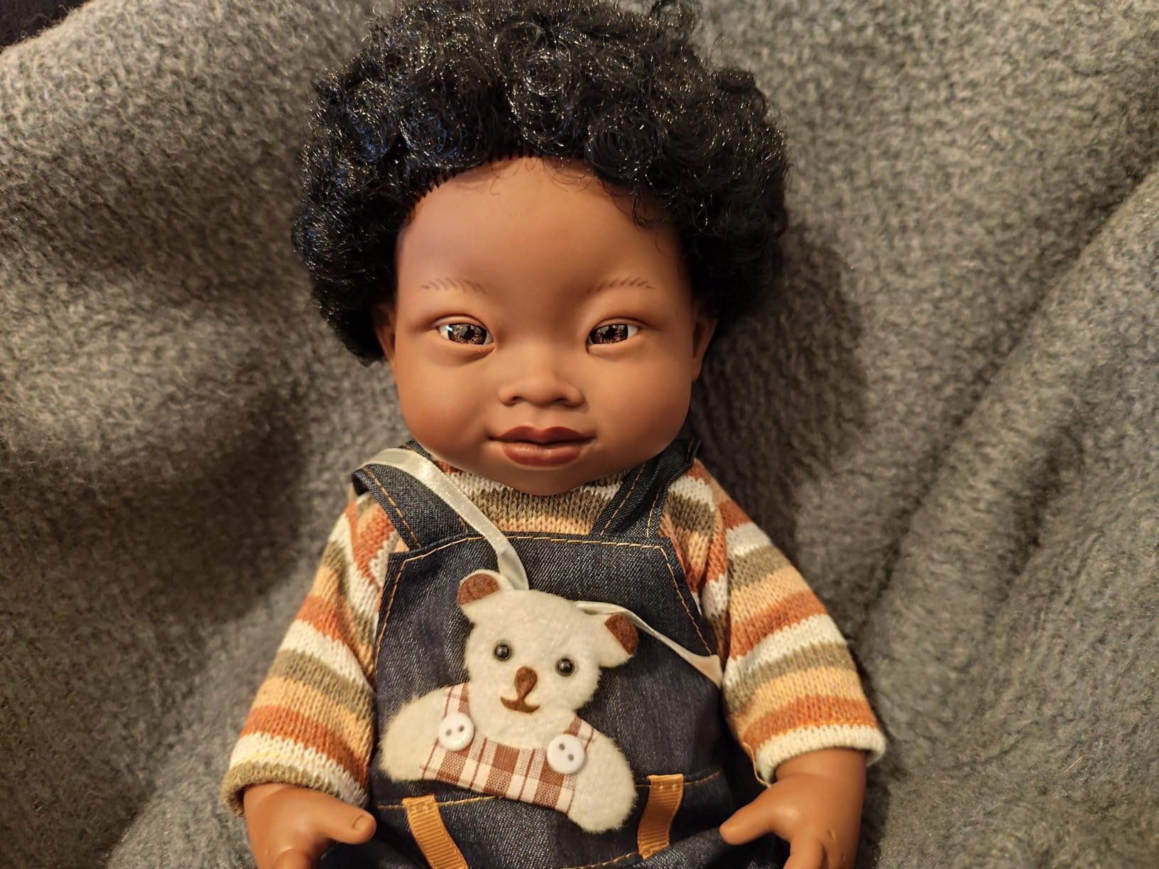 Miniland 31069 Babypuppe afrikanisches Mädchen 38cm Down