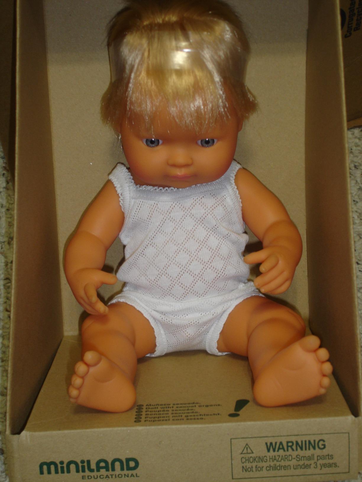 Miniland 31151 Baby Puppe 38 cm Europäischer Junge anatomisch