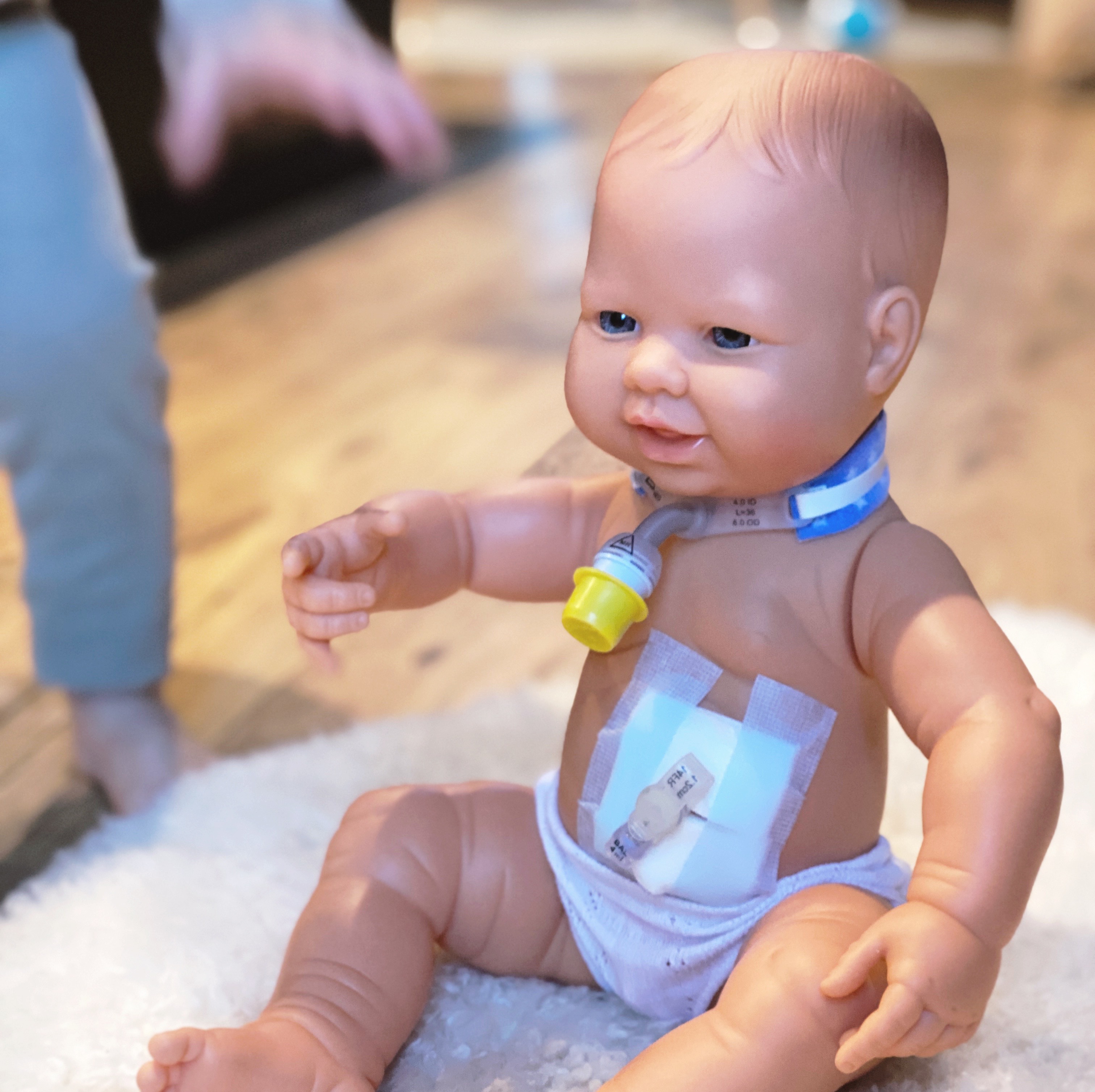Miniland 31001 Babypuppe Junge 40 cm Neugeborenes