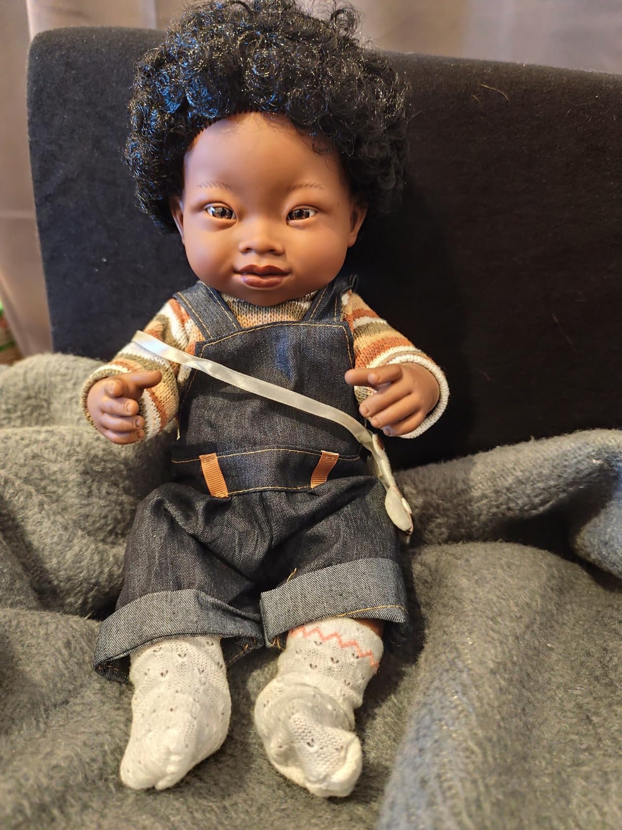 Miniland 31069 Babypuppe afrikanisches Mädchen 38cm Down