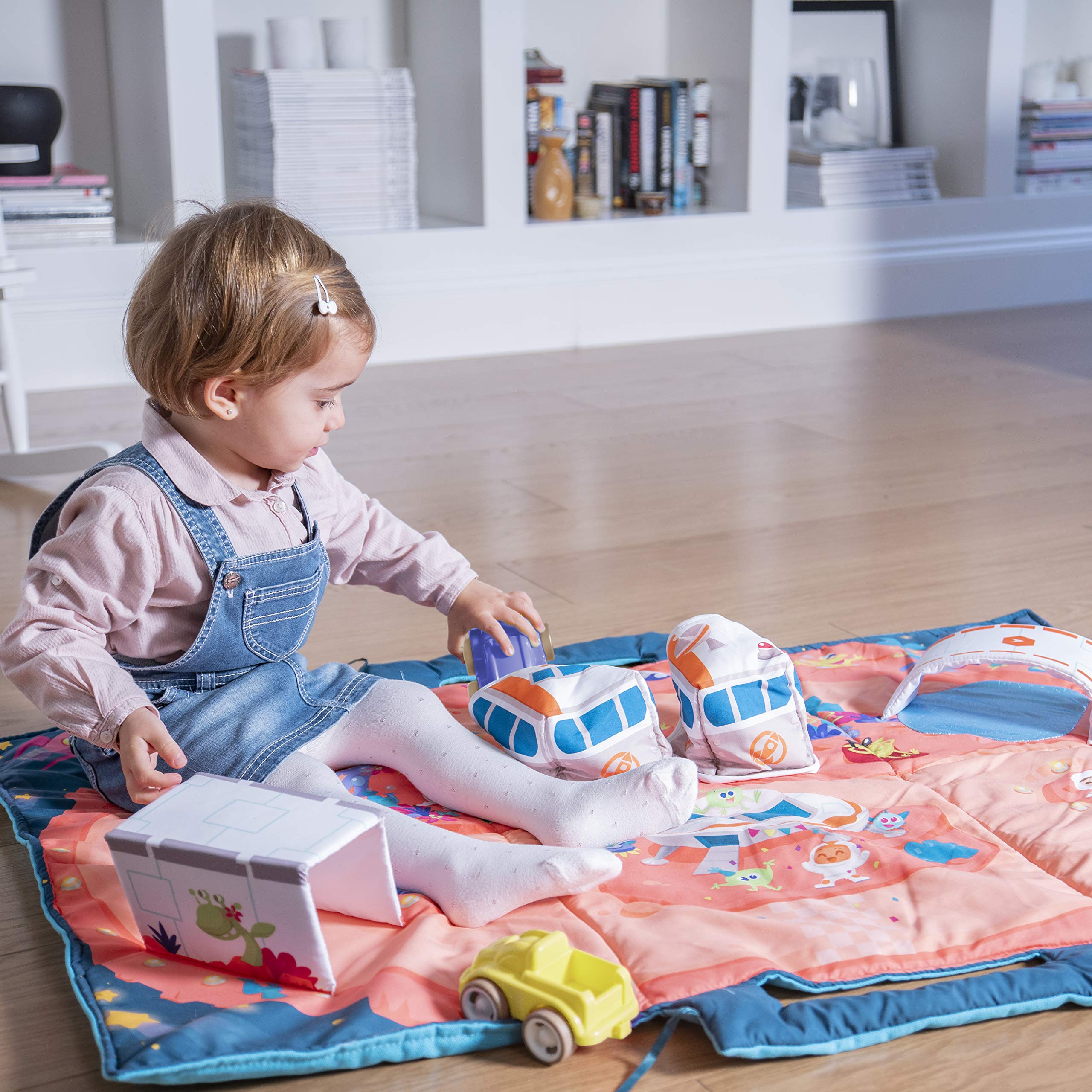 Miniland Space Mat Spielteppich 105x70 cm mit 2 Autos