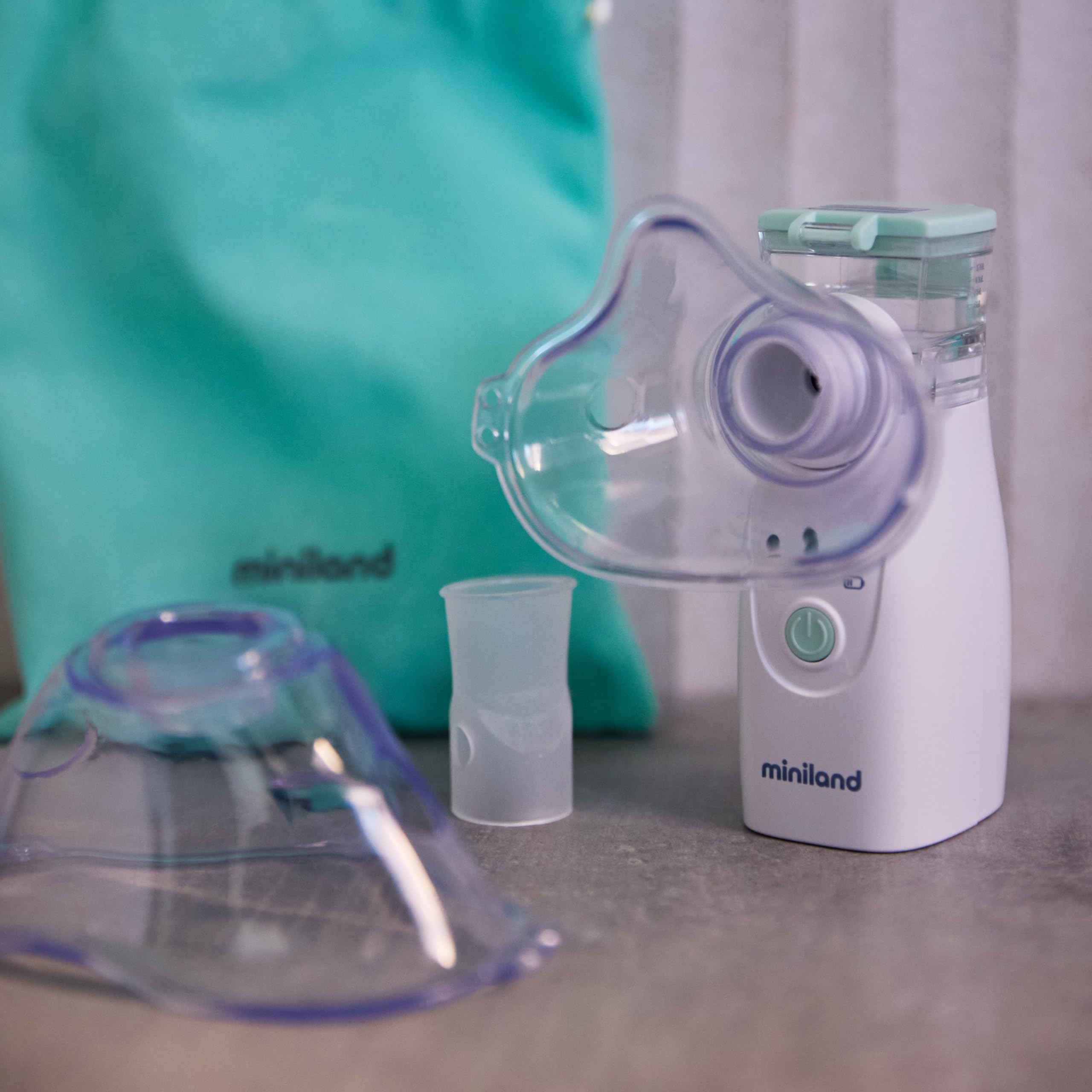 Miniland Nebuclean Vernebler tragbar Inhalator Akku Masken