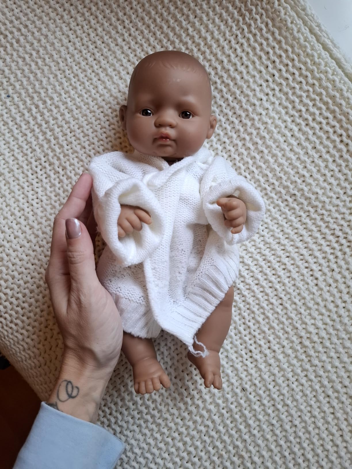 Miniland 31034 Babypuppe Afrikanisches Mädchen 32 cm
