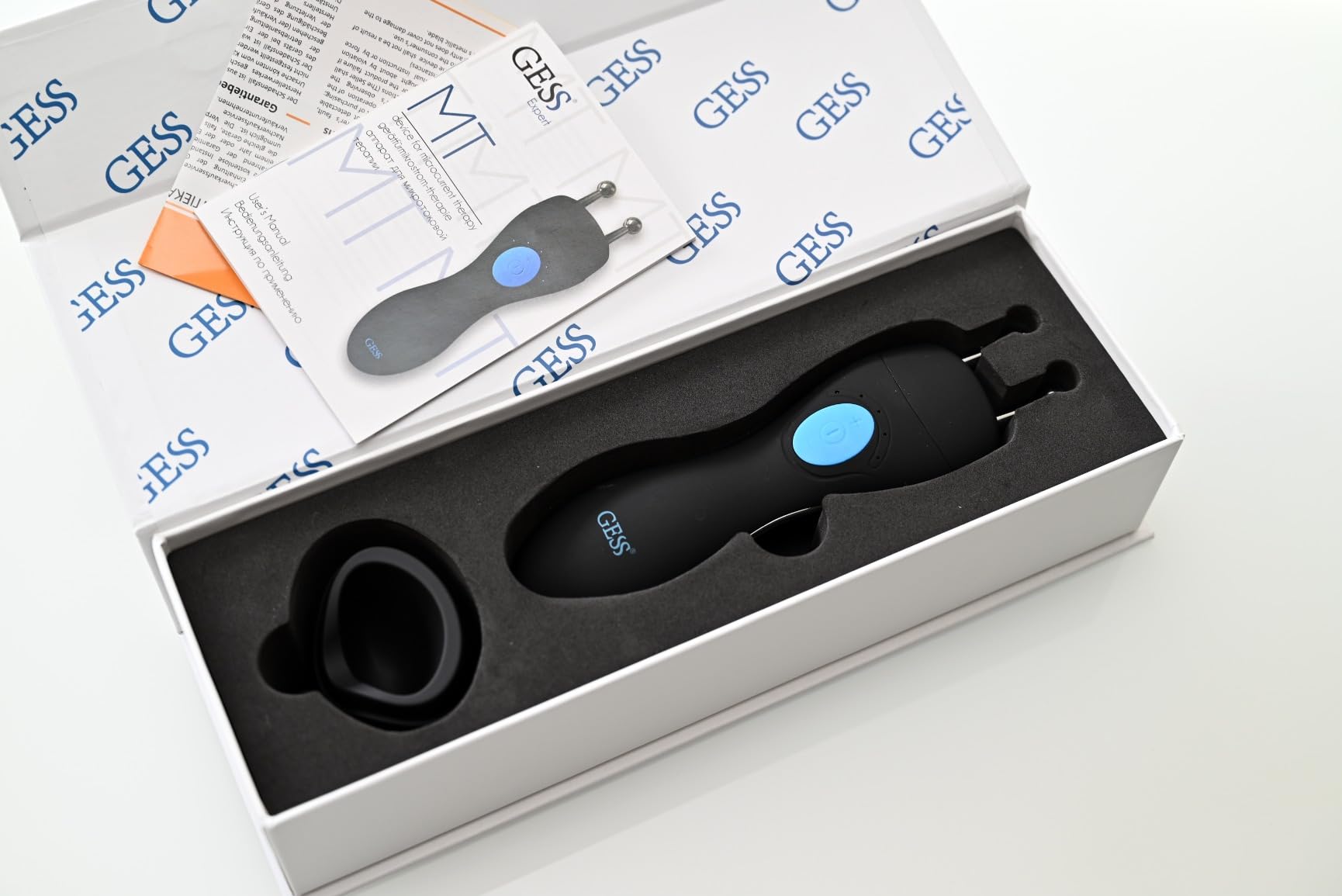 GESS MT Mikrostrom Gesichtsmassagegerät EMS Anti-Aging Batterie