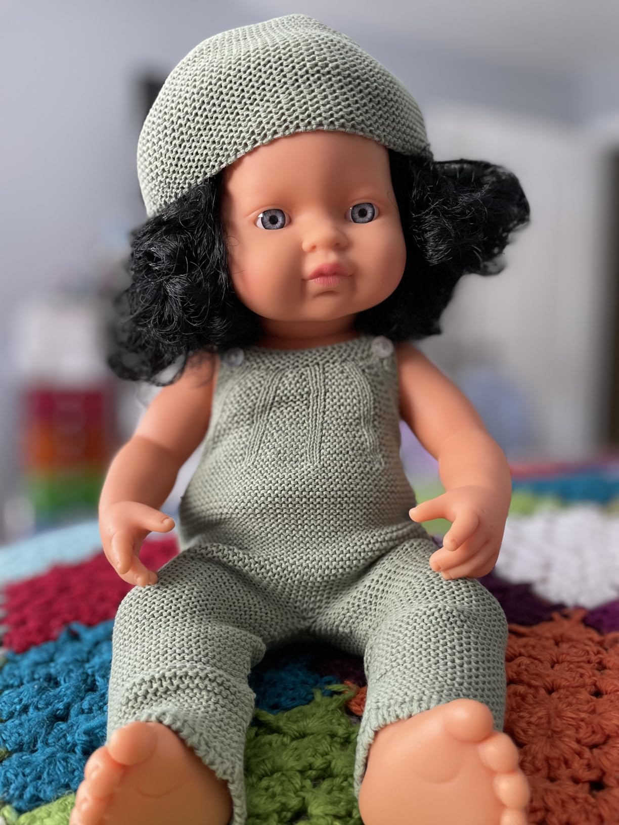 Miniland Strickset Latzhose Mütze grün 38 cm Puppen